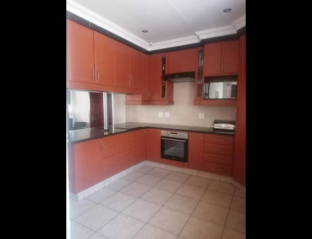 3 BEDROOM TOWNHOUSE FOR SALE IN BRAKPAN NORTH